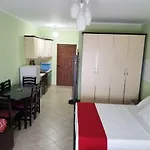 Hotel Gjoci 3*