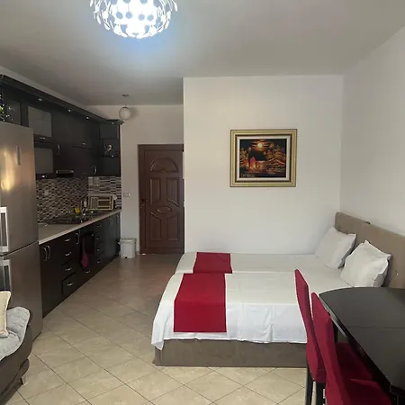 Gjoci Hotel 3*