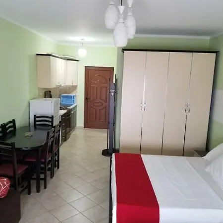 Hotel Gjoci 3*